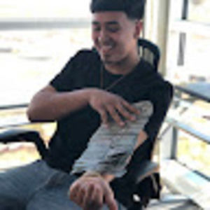 Meet your Posher, Efren